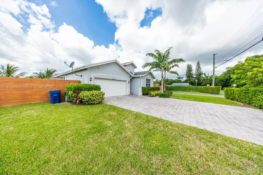 30600 SW 193rd Ave, Homestead, FL 33030