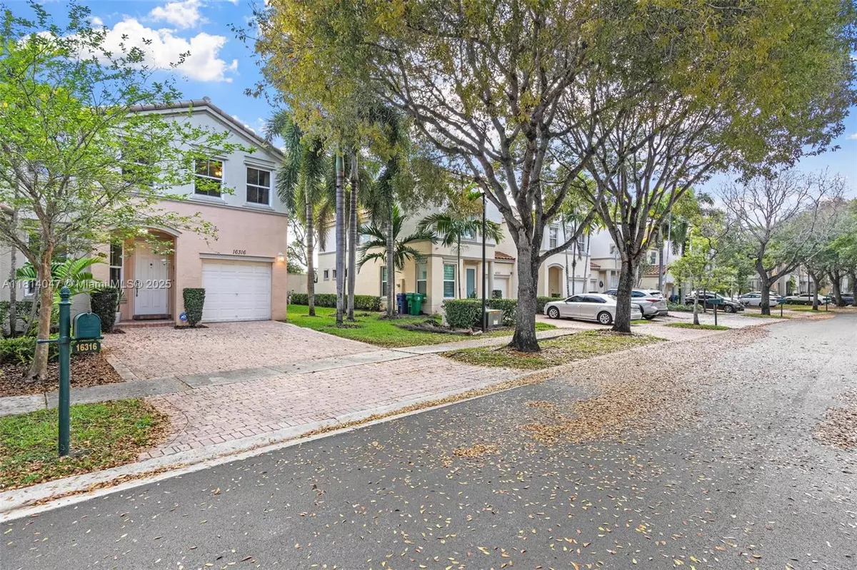 Miramar, FL 33027,16316 SW 48th St
