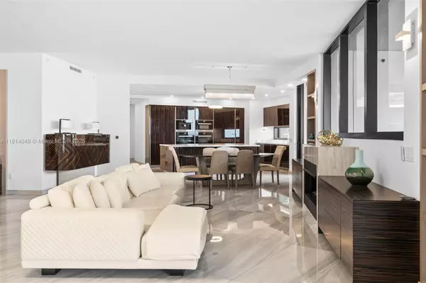 Sunny Isles Beach, FL 33160,18555 Collins Ave #2105