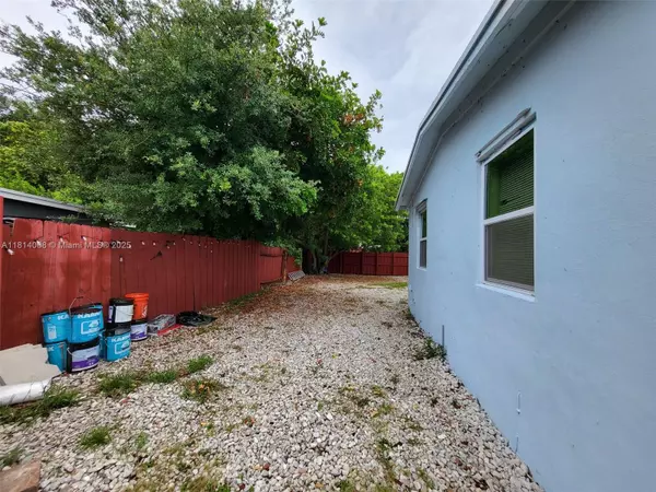 Pompano Beach, FL 33064,5019 NE 19th Ter
