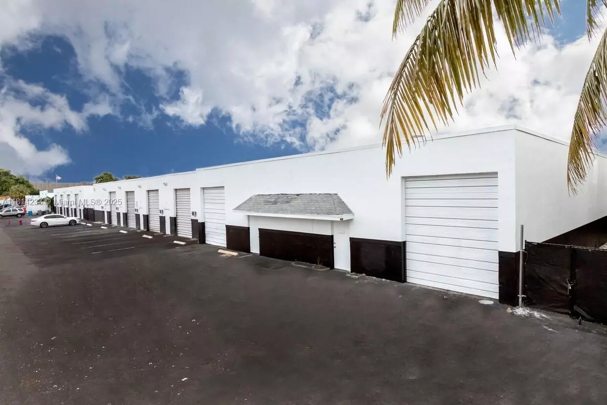 Fort Lauderdale, FL 33311,820 NW 10th Ter #4