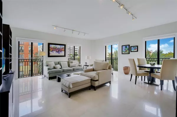Coral Gables, FL 33134,711 Biltmore Way #402