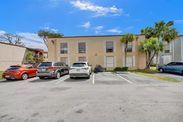 Miami, FL 33176,10804 N Kendall Dr #P14