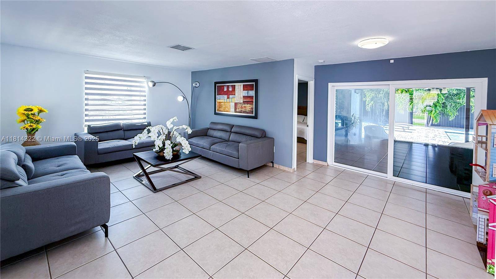 Miami, FL 33187,14751 SW 158th St