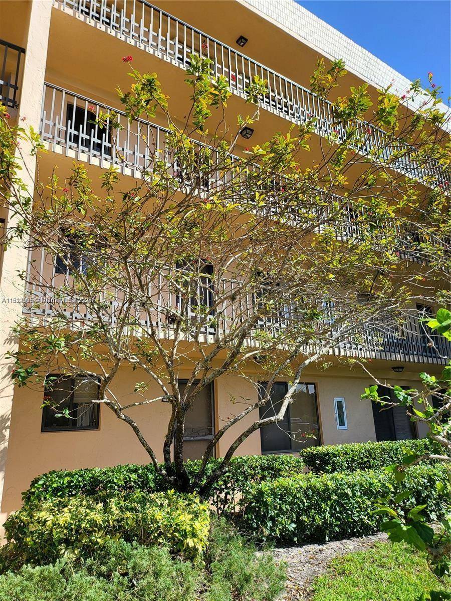 Lake Worth, FL 33467,4820 W Lucerne Lakes Blvd W #305