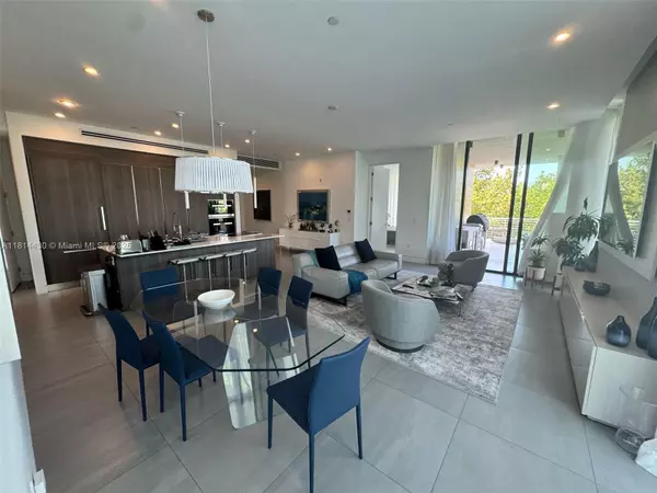 Key Biscayne, FL 33149,101 Sunrise Dr #A-201