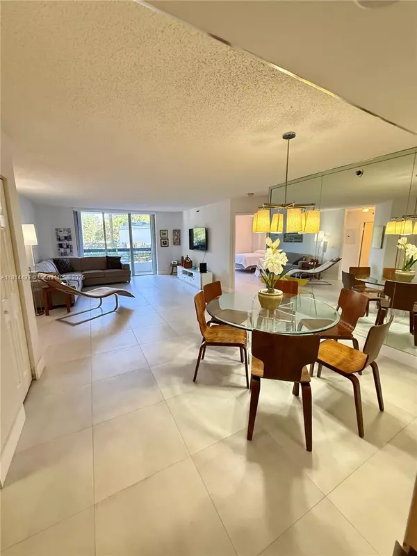 Aventura, FL 33180