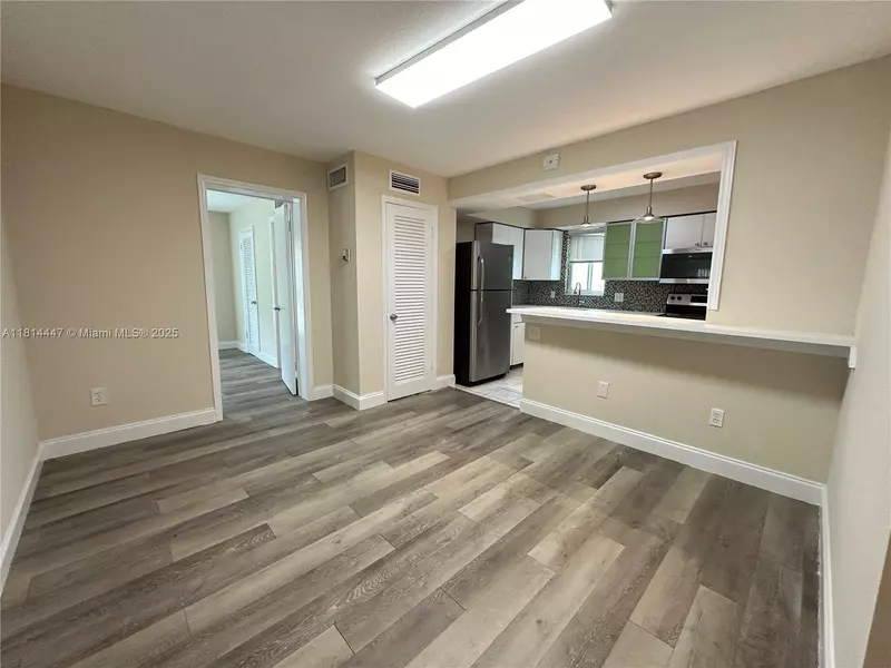 9971 W Bay Harbor Dr #207, Bay Harbor Islands, FL 33154