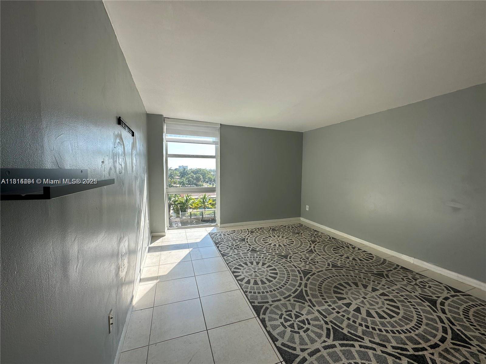 North Miami, FL 33181,2350 NE 135th St #505