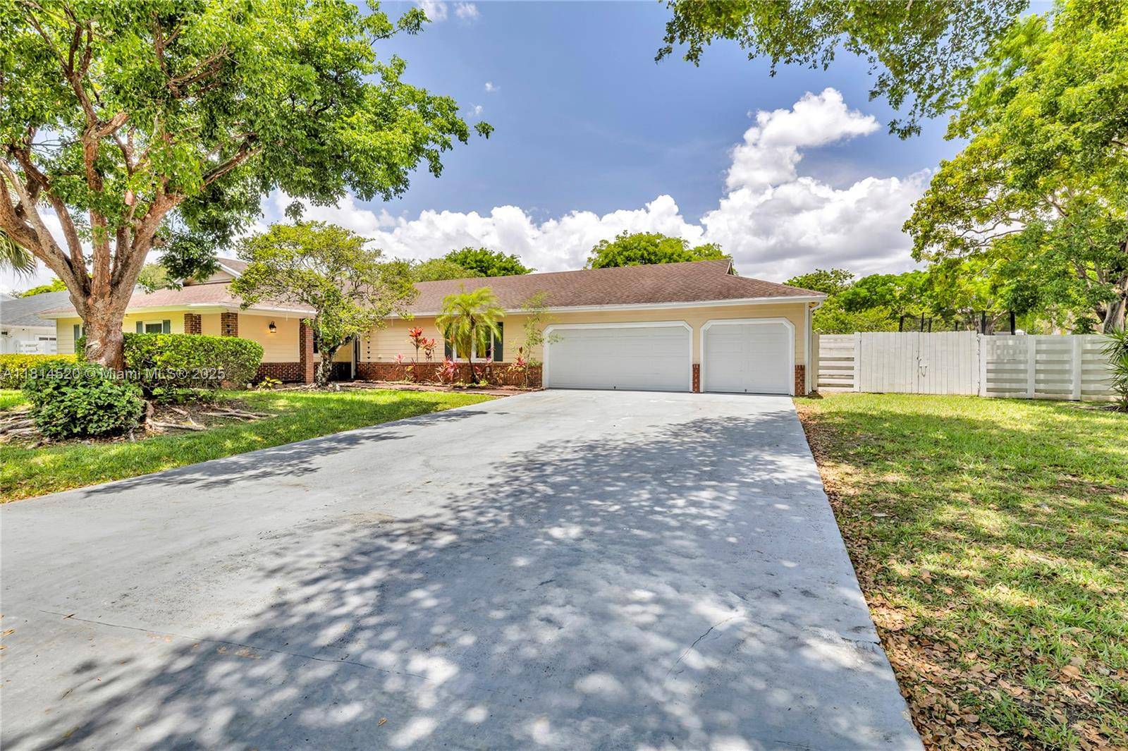 14630 SW 147th Ct, Miami, FL 33196