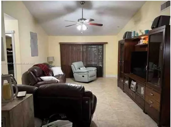 Miami, FL 33196,15168 SW 95 Lane