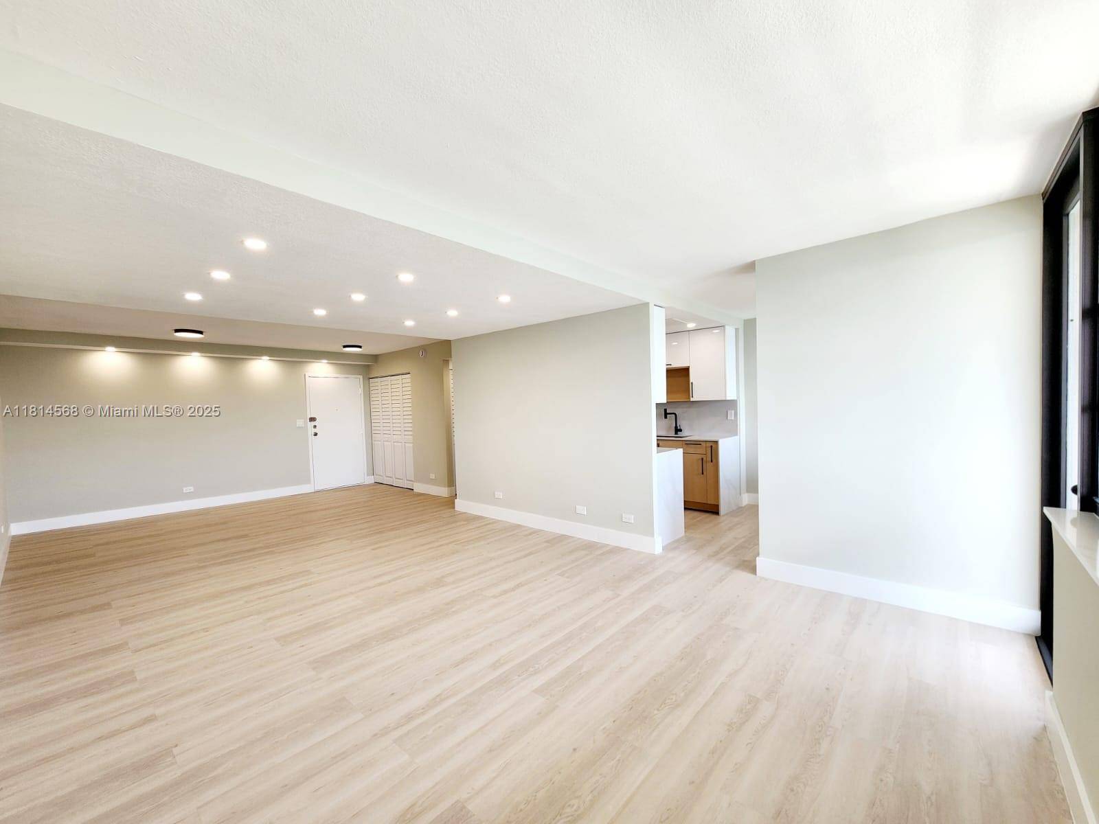 Sunny Isles Beach, FL 33160,250 174th St #1618