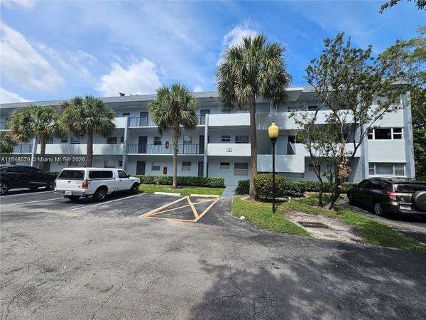 8380 Sands Point Blvd #J110, Tamarac, FL 33321