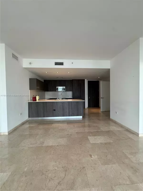 Miami, FL 33130,88 SW 7th St #2403