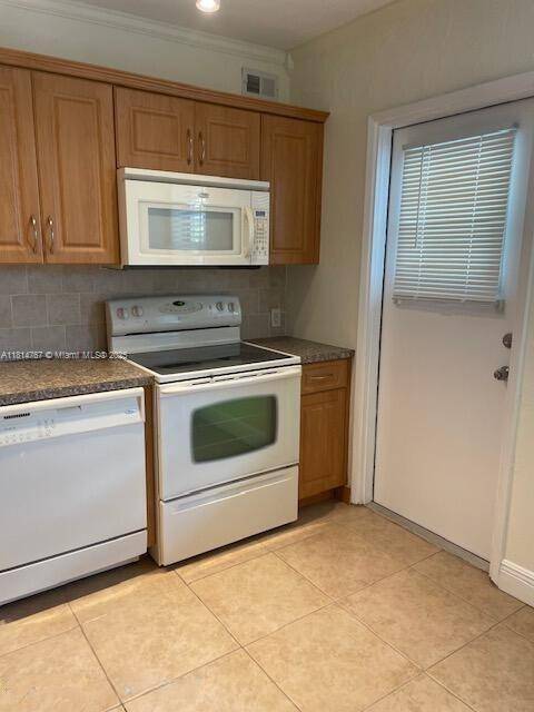 Pompano Beach, FL 33069,2751 N Palm Aire Dr #504