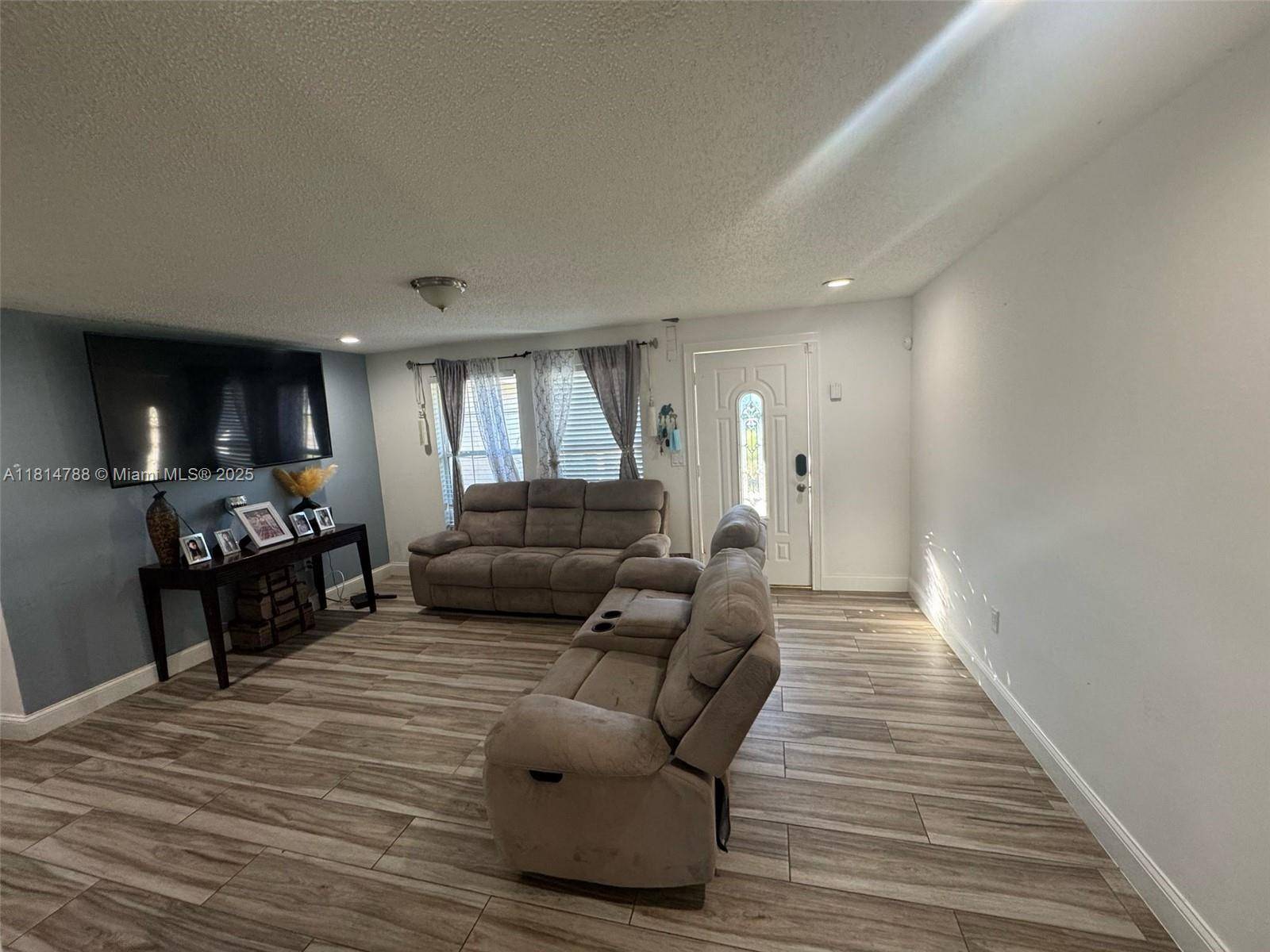 Naples, FL 34116,4706 25th ave SW