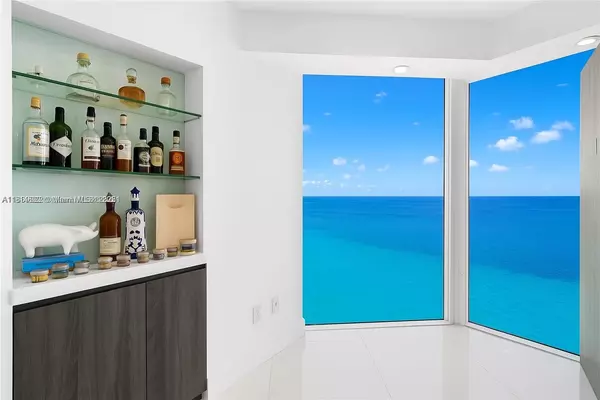 Miami Beach, FL 33140,4779 Collins Ave #3801