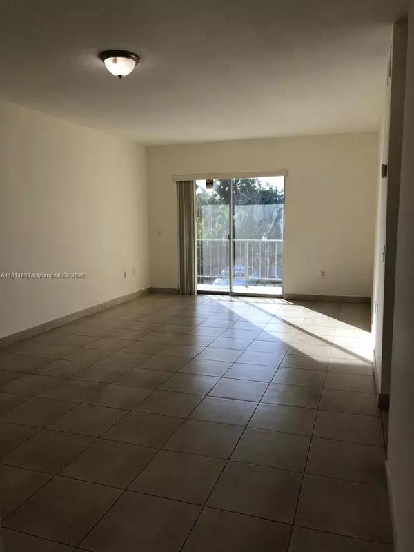 Miami, FL 33174,8701 SW 12th St #21