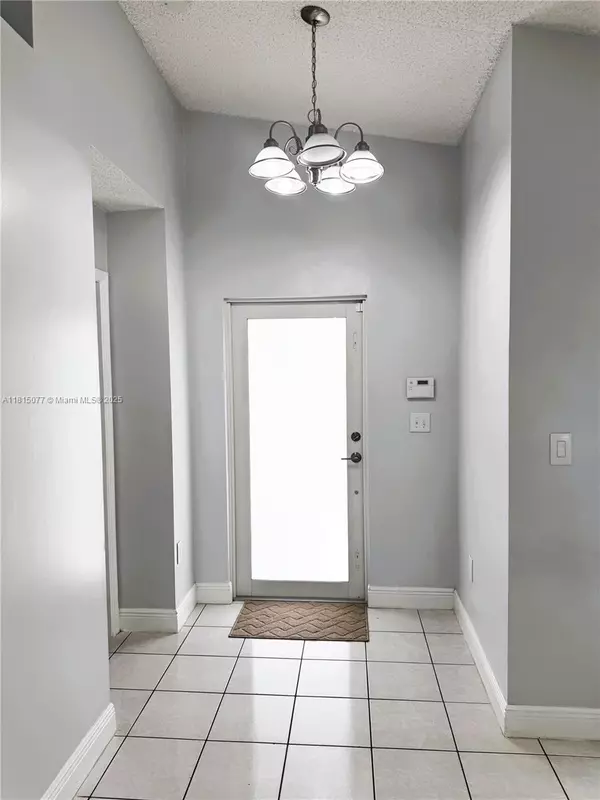 Miami, FL 33196,15021 SW 143rd St
