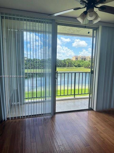 Miami, FL 33172,870 NW 87th Ave #302