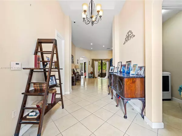 Cutler Bay, FL 33157,19385 SW 79th Ct