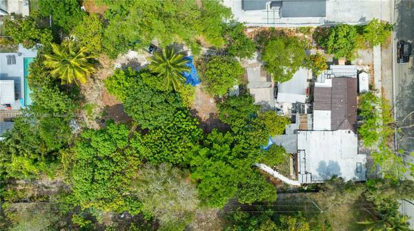 1051 NE 149th St, Miami, FL 33161
