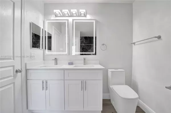 Weston, FL 33326,16607 Hemingway Dr