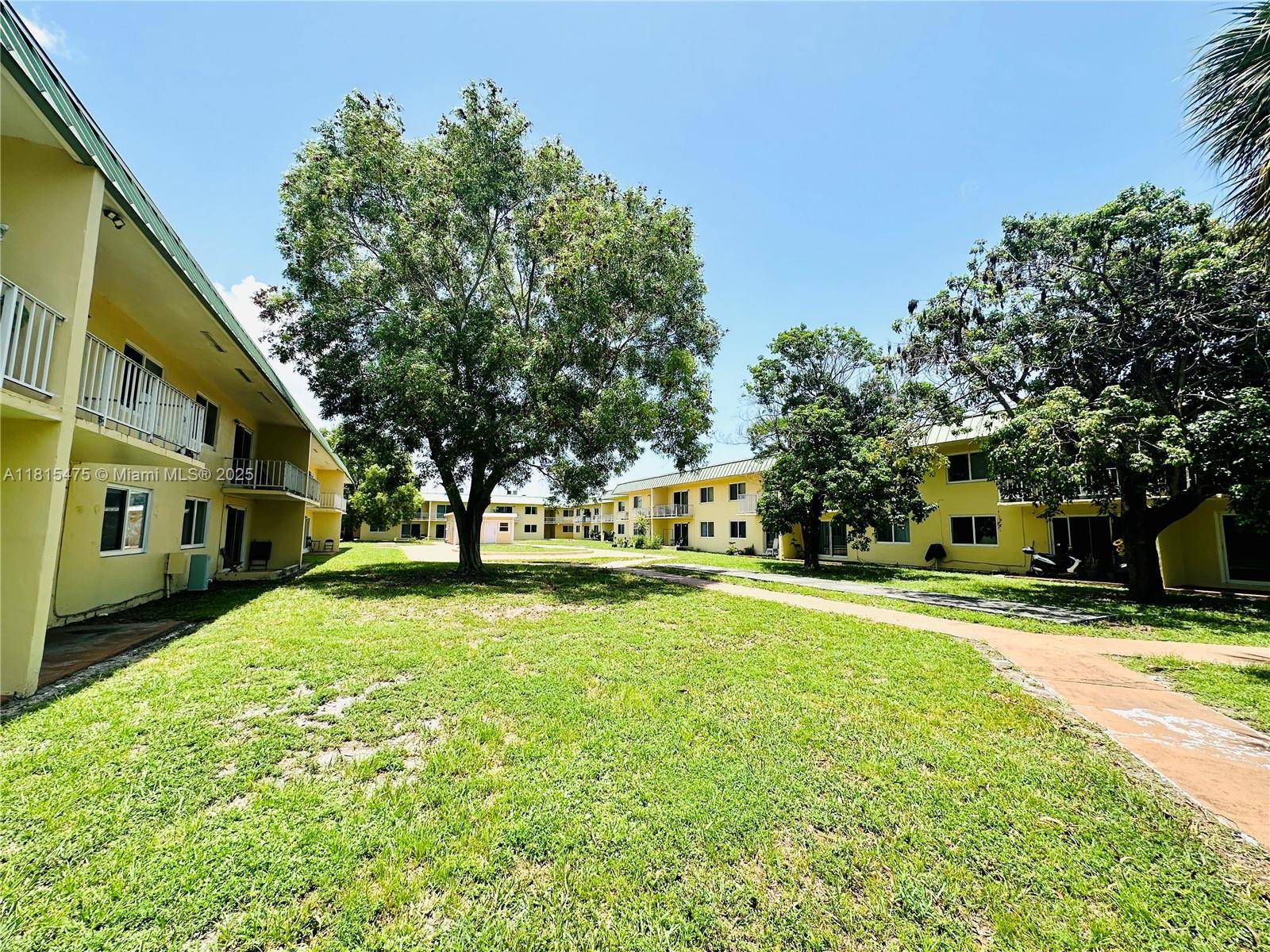 Miami Gardens, FL 33169,505 NW 177th St #139