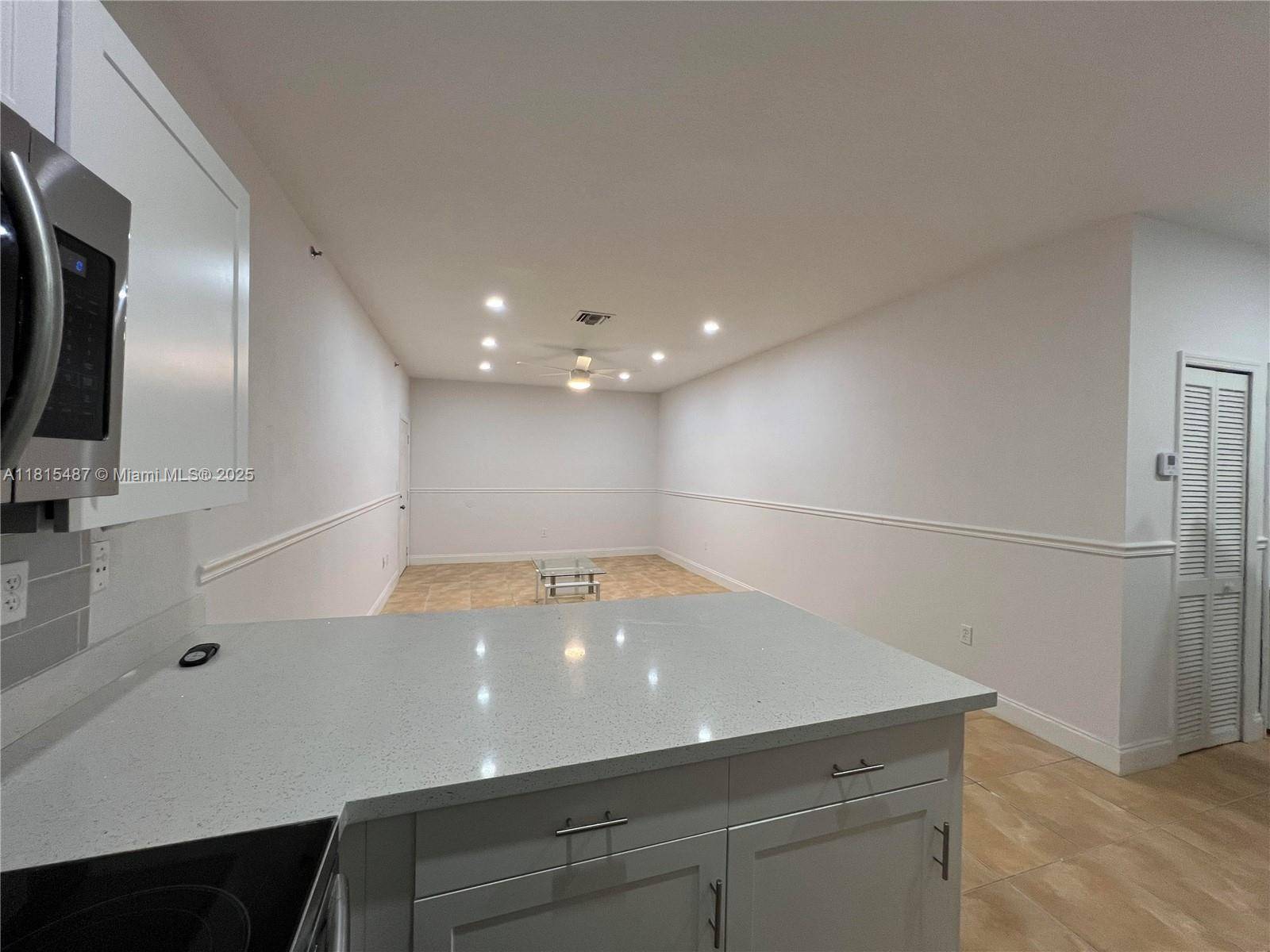 Miami, FL 33133,2734 W Bird Ave #114