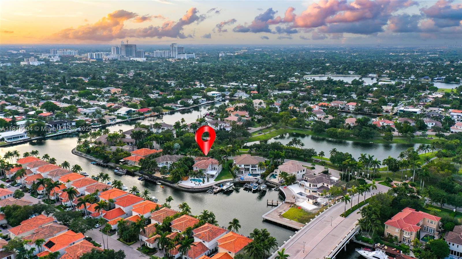 Hollywood, FL 33019,1260 Harbor Ct