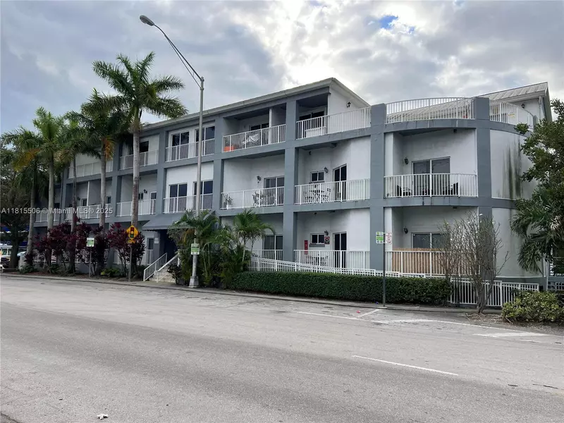 2734 Bird Ave #202, Miami, FL 33133