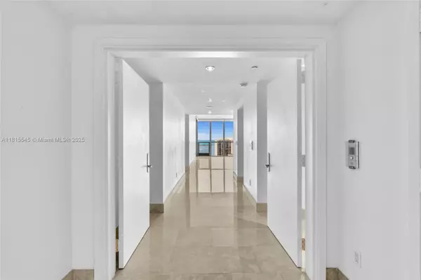 Miami, FL 33131,1331 Brickell Bay Dr #1808
