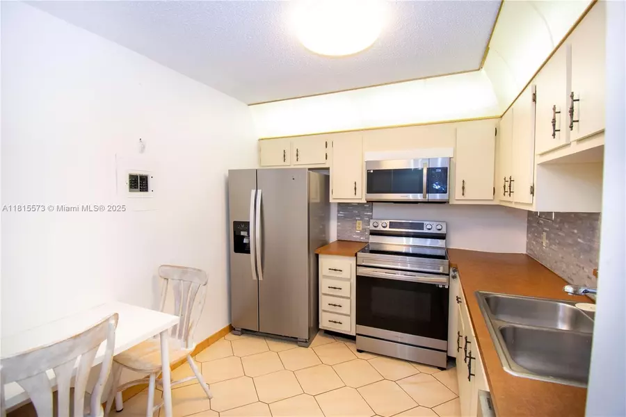 130 S Shore #2F, Miami Beach, FL 33141