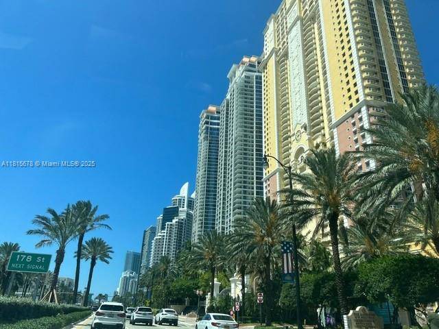 Sunny Isles Beach, FL 33160,17021 N Bay Rd #1005