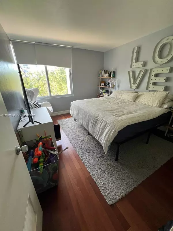 Miami Beach, FL 33139,1000 West Ave #211