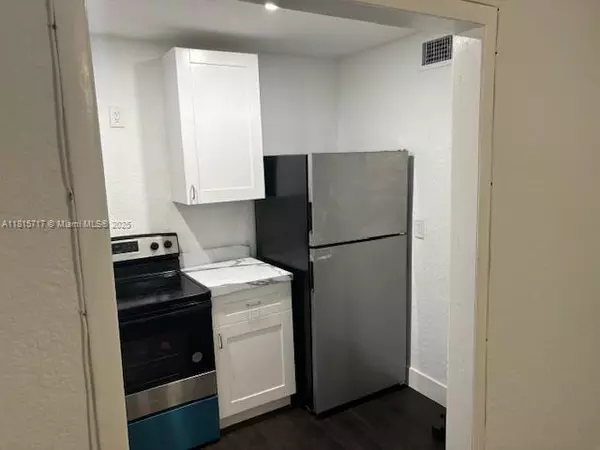 Miami, FL 33150,248 NW 69th St