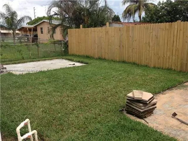 Oakland Park, FL 33309,4160 NW 12th Ave #A