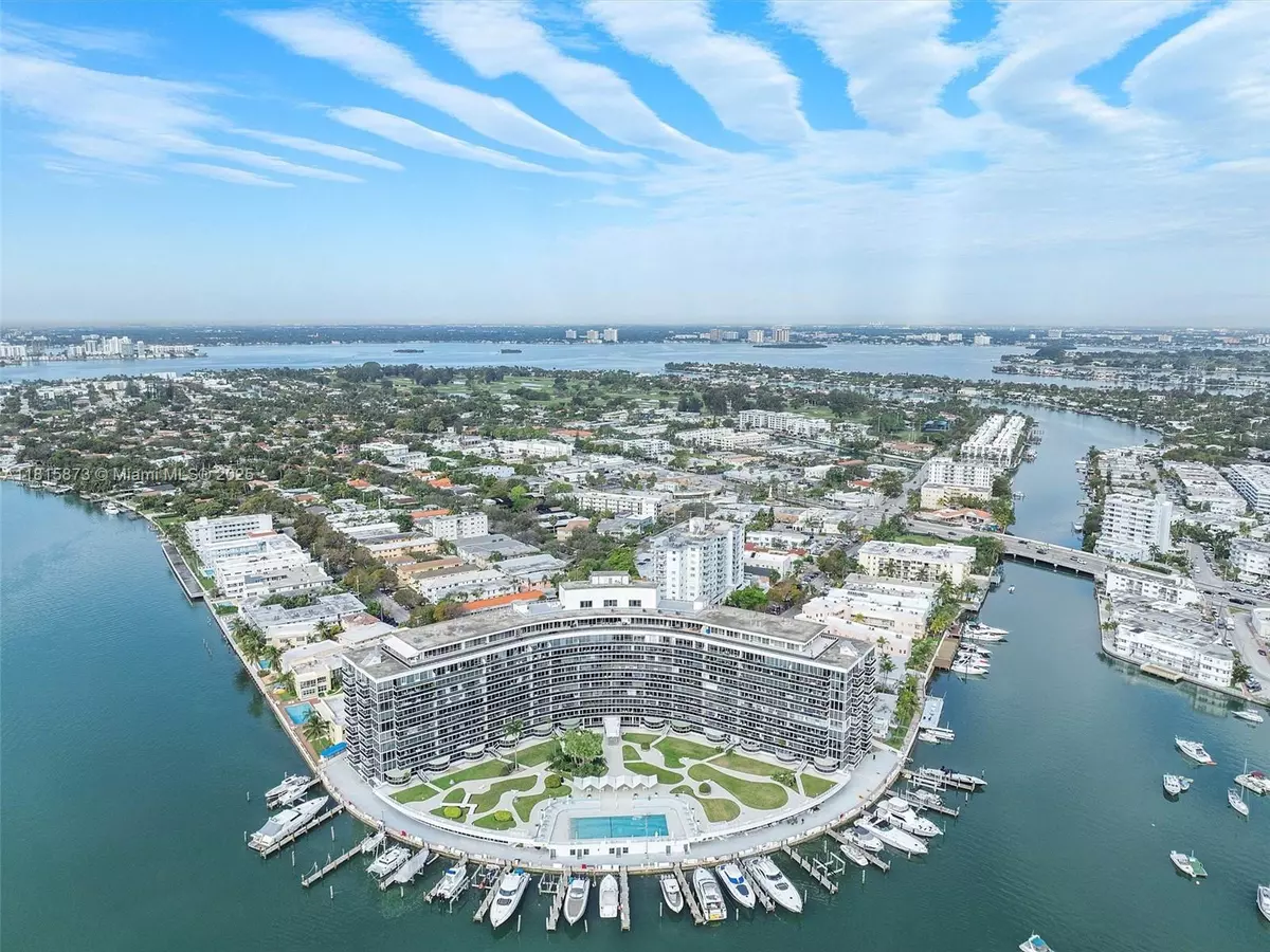 Miami Beach, FL 33141,900 Bay Dr #727-725