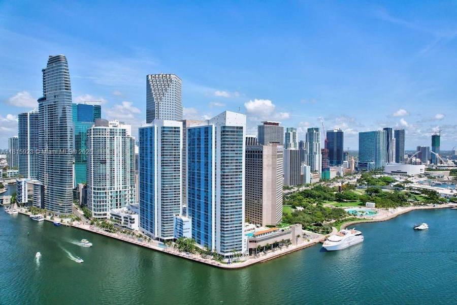 335 S Biscayne Blvd #3110, Miami, FL 33131