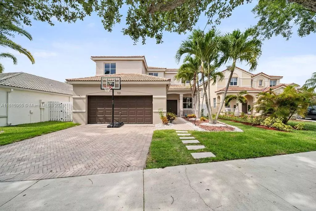 Weston, FL 33327,721 Tanglewood Cir #0