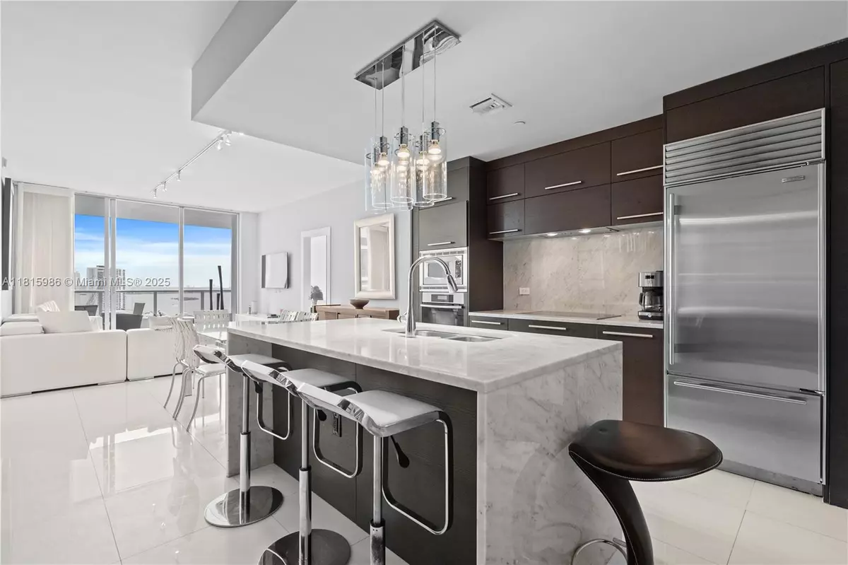 Miami, FL 33132,900 Biscayne Blvd #2408