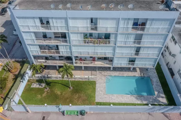 Miami Beach, FL 33141,7705 Abbott Ave #404