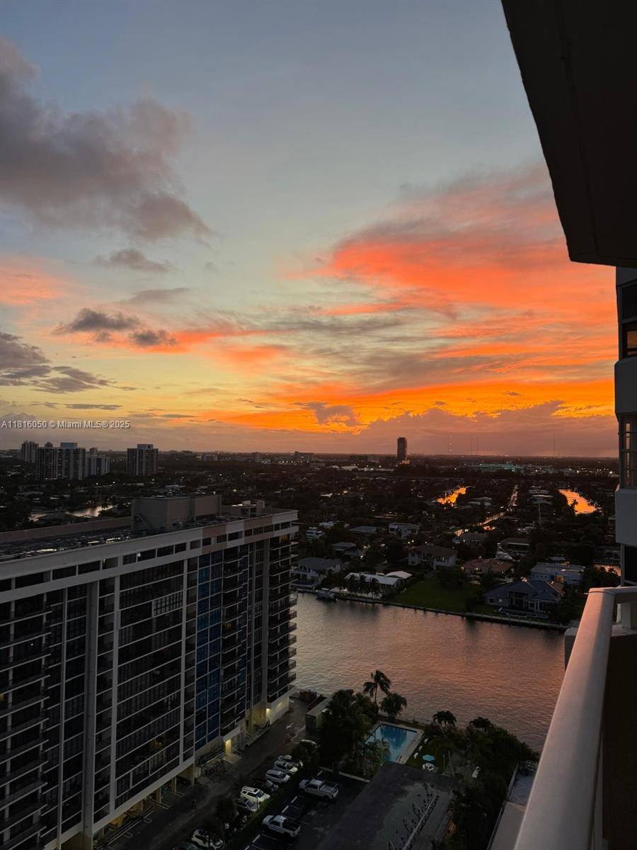 Hallandale Beach, FL 33009,1985 S Ocean Dr #20C