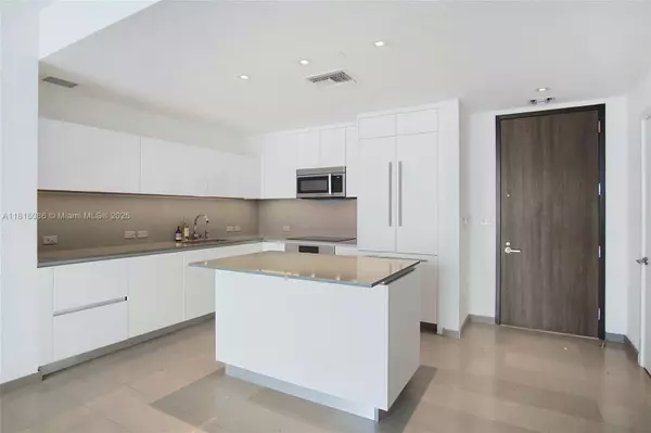 Miami, FL 33130,88 SW 7th St #1205