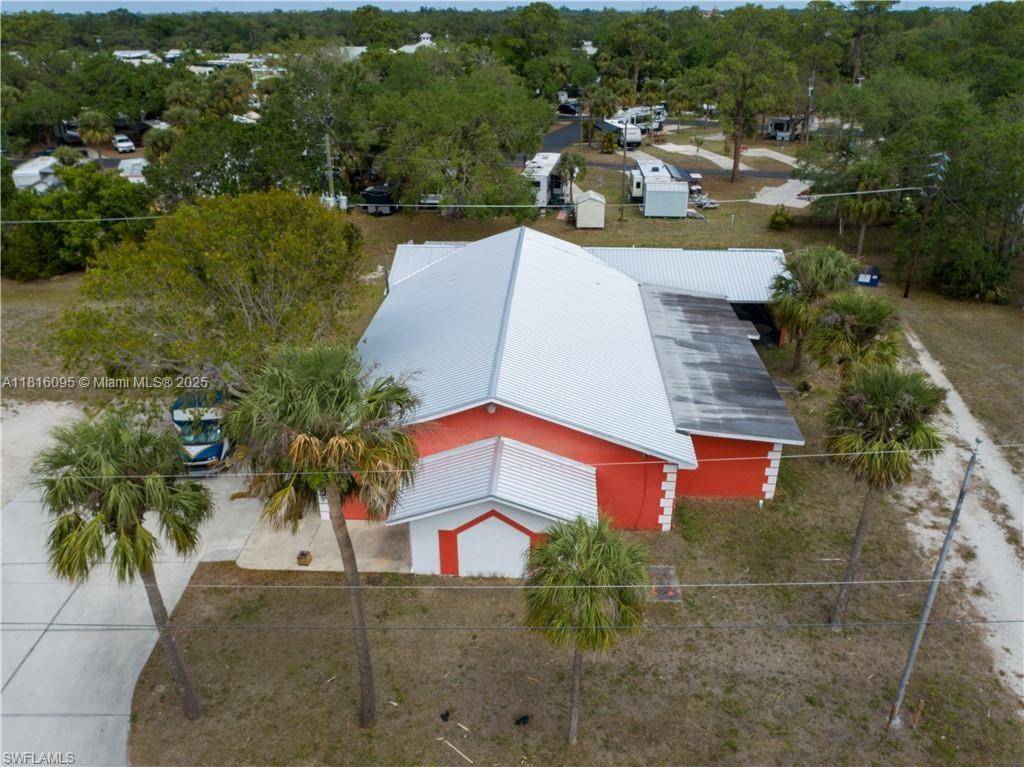 140 Jaycee-Lyons Dr, La Belle, FL 33935