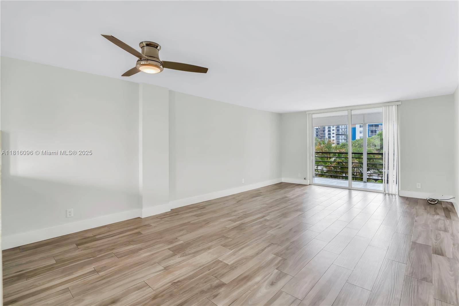 Dania Beach, FL 33004,505 E Dania Beach Blvd #4-3E