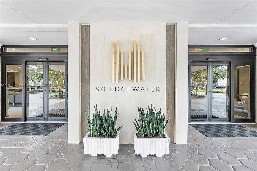 90 Edgewater Dr #305, Coral Gables, FL 33133