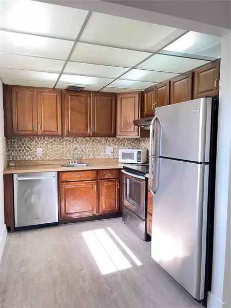 150 SW 134th Way #305R, Pembroke Pines, FL 33027