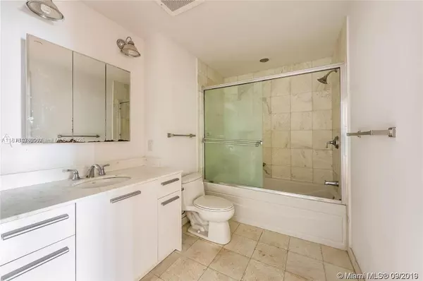 Miami, FL 33131,1060 Brickell Ave #2315
