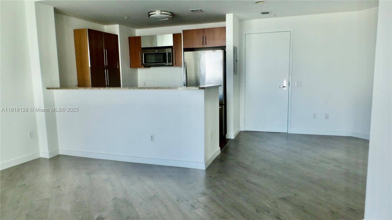 Miami, FL 33131,300 S Biscayne Blvd #2705
